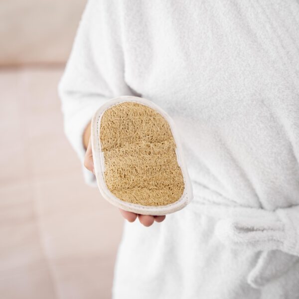 Dermasuri Exfoliating Body Glove 3